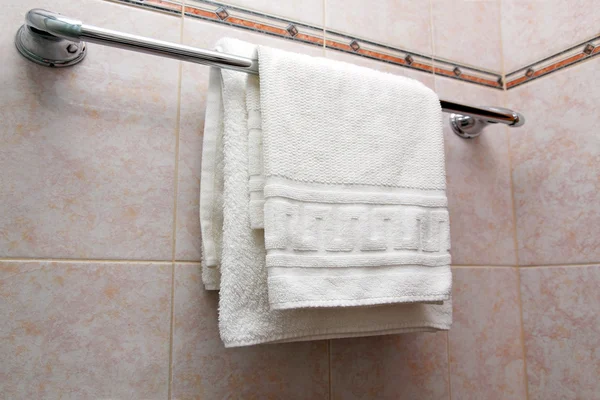 Asciugamano su una gruccia — Foto Stock