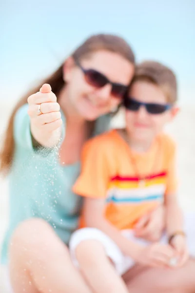 Mother and son at beach — Stock Photo, Image