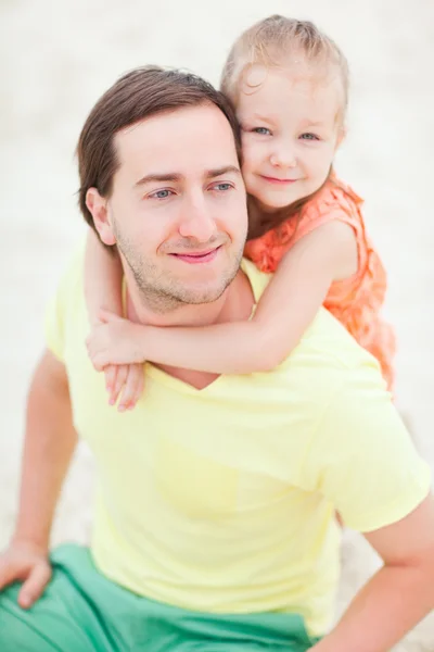 Padre e hija al aire libre — Foto de Stock