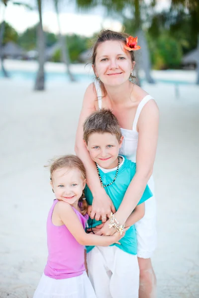 Familie op vakantie — Stockfoto
