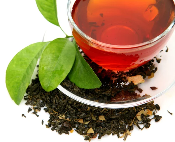 Tea and green leaf — Stock Photo, Image