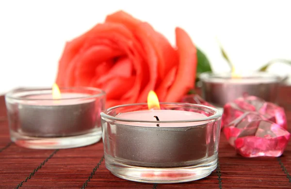 Rose en kaarsen — Stockfoto