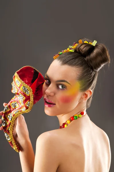 Närbild porträtt av vacker brunett med glamour make-up — Stockfoto