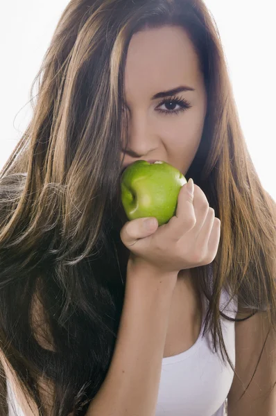 Mujer que come manzanas —  Fotos de Stock
