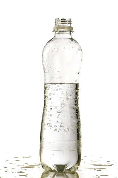Botella con agua —  Fotos de Stock