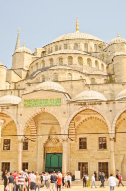 sultanahmet cami avlusu turist