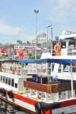 İstanbul - Haziran 03: yolcu feribot yelken Boğaz'ın Avrupa 03 Haziran 2012 tarihinde istanbul '. yaklaşık 150.000 yolcu kullanım feribot seferleri her gün istanbul'da toprakları iki farklı kıtada vardır..