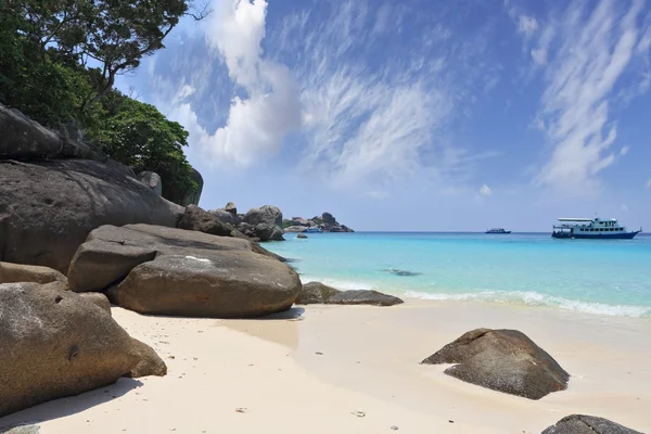Egy romantikus strandtól, a festői Similan-szigetek — Stock Fotó