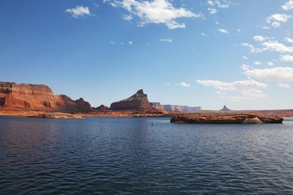 Picturesque red cliffs — Stock Photo, Image