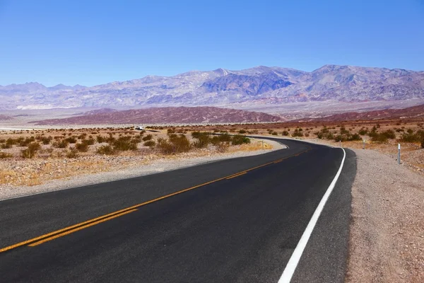 Excellent road in Death Valley — Stock Photo, Image