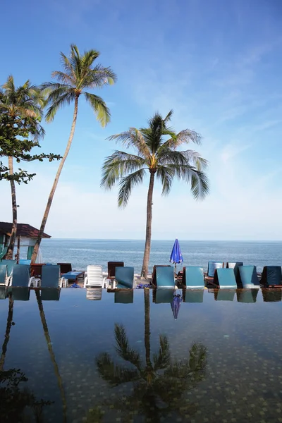 Pool am Strand des Golfs von Thailand — Stockfoto