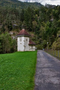 shelter Dağı