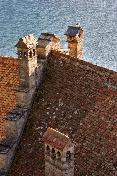 Röda tak av en fästning — Stockfoto