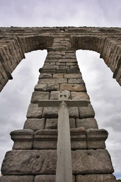 Aqueduto em Segovia espanhola — Fotografia de Stock