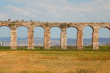 Antik Roma su kemeri mükemmel muhafaza