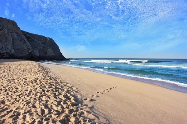 Enorme bella spiaggia sulla costa atlantica — Foto Stock