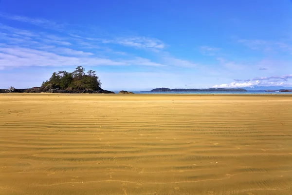 Pequeña isla cerca de la gran isla Vancouver — Foto de Stock