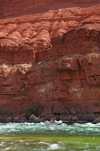 Colorado Nehri üstesinden kadın spor — Stok fotoğraf