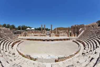 Roma amfi tiyatro taş aşamasında