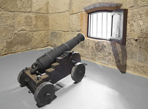 Guns of the castillo de la Real Fuerza. — Stock Photo, Image