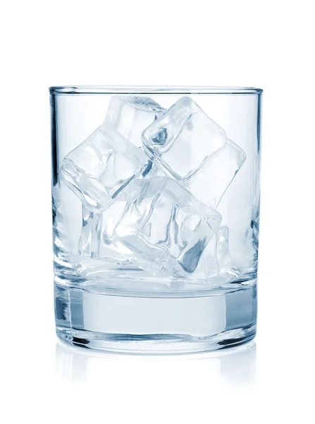 Vidrio con cubitos de hielo —  Fotos de Stock
