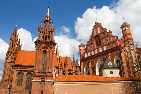 Iglesia de Santa Ana y Bernardinu en Vilna, Lituania — Foto de Stock