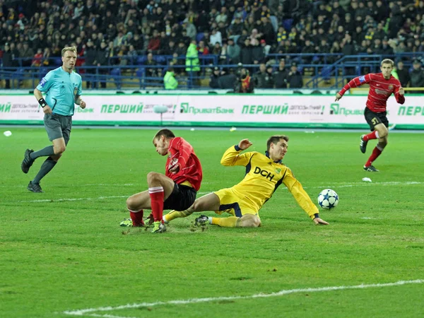 Metalist kharkiv vs Metaloerh Zaporizja voetbalwedstrijd — Stockfoto