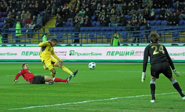 Metalist kharkiv vs Metaloerh Zaporizja voetbalwedstrijd — Stockfoto