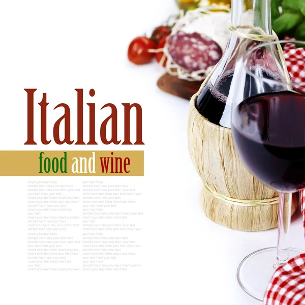 Láhev vína z Itálie a čerstvé suroviny — Stock fotografie