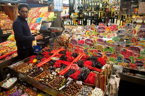 Η αγορά La boqueria στη Βαρκελώνη - Ισπανία — Φωτογραφία Αρχείου
