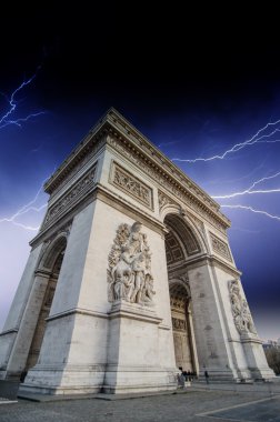 arc de triomphe - triumph arc Paris manzarası