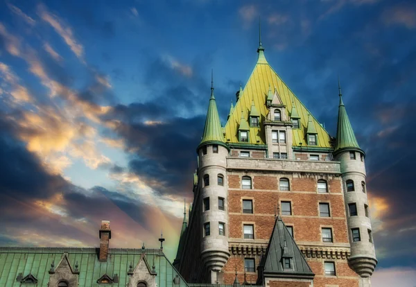Zobacz starych quebec i chateau frontenac, quebec, Kanada — Zdjęcie stockowe