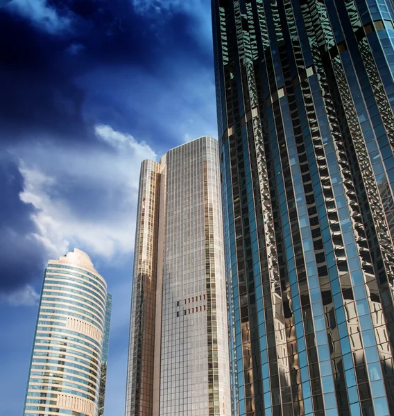 Skyscrapers and Dramatic Sky — Stock Photo, Image