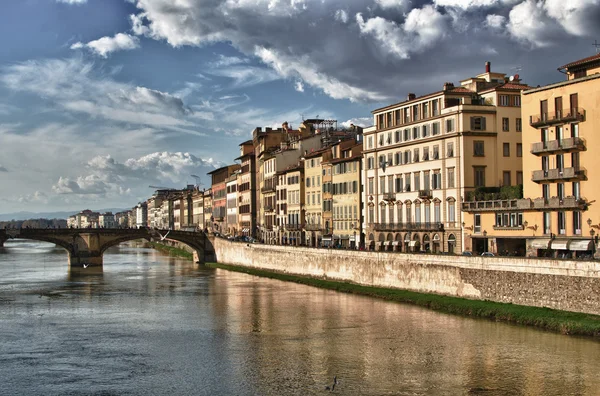 Перегляд Флоренції від мосту Понте Веккьо — стокове фото