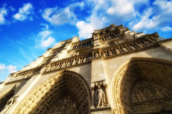 Blick auf die Kathedrale Notre Dame im Winter — Stockfoto