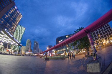 Potsdamer platz de berlin gece