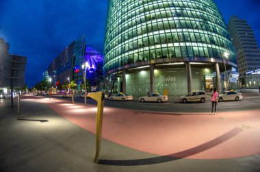 Potsdamer platz de berlin gece