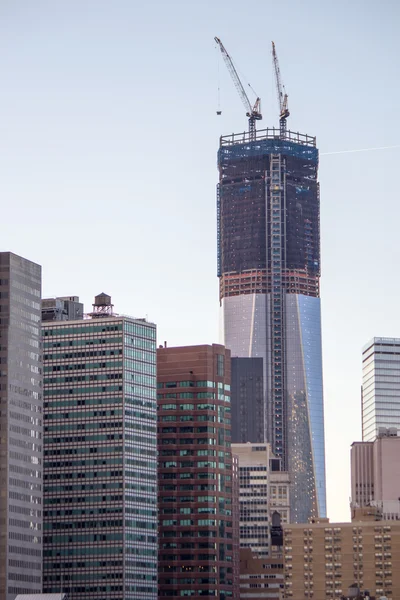 Grupp av byggnader i downtown manhattan - new york city — Stockfoto