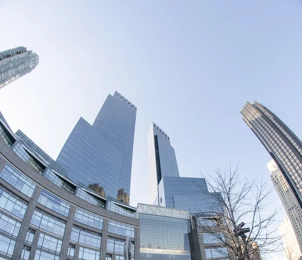 Gigantiska skyskrapor på columbus circle - manhattan - new york - u. — Stockfoto