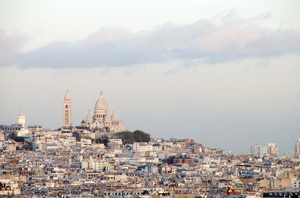 Sacre coeur op de top van montmartre, Parijs — Stockfoto