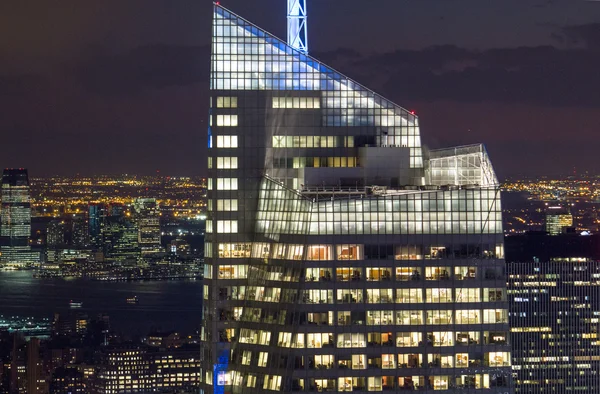 Grattacieli moderni nella notte di Manhattan — Foto Stock