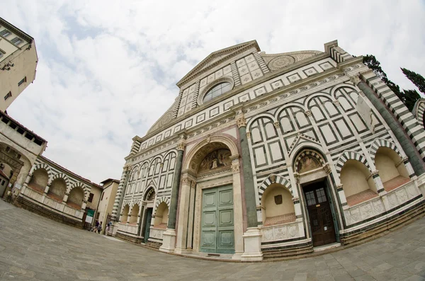 Basilica of santa maria novella - Floransa ünlü dönüm noktası — Stok fotoğraf
