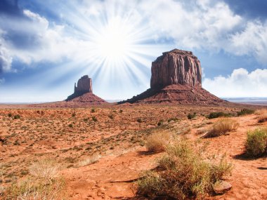 gün batımında, utah anıt Vadisi ünlü buttes