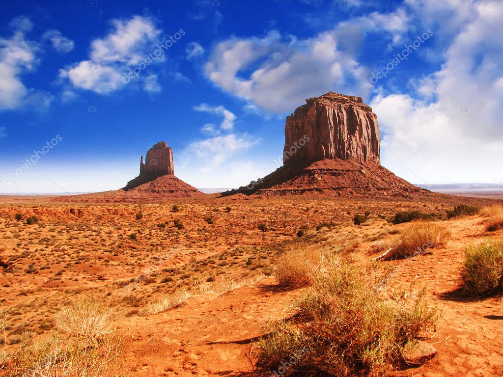 The famous Buttes of Monument Valley at Sunset, Utah — Stock Photo ...