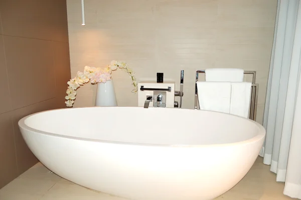 Koupelna v luxusní hotel, Dubaj, Spojené arabské emiráty — Stock fotografie