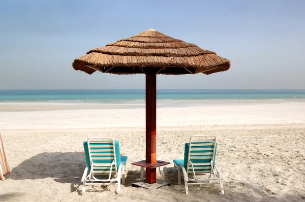 Spiaggia dell'hotel di lusso Ajman, Emirati Arabi Uniti — Foto Stock