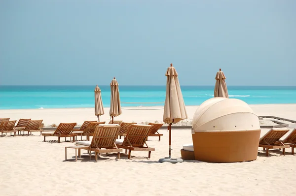 Praia do hotel de luxo, Abu Dhabi, Emirados Árabes Unidos — Fotografia de Stock