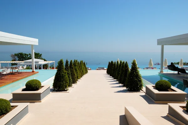 在现代化的豪华酒店，皮埃里亚，希腊海滩视图 — 图库照片
