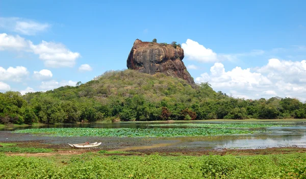 Bir antik kaya kale ve palac Sigiriya (Aslan'ın rock) olduğunu