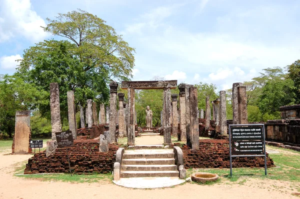 As ruínas de Polonnaruwa (antiga capital do Sri Lanka ) — Fotografia de Stock